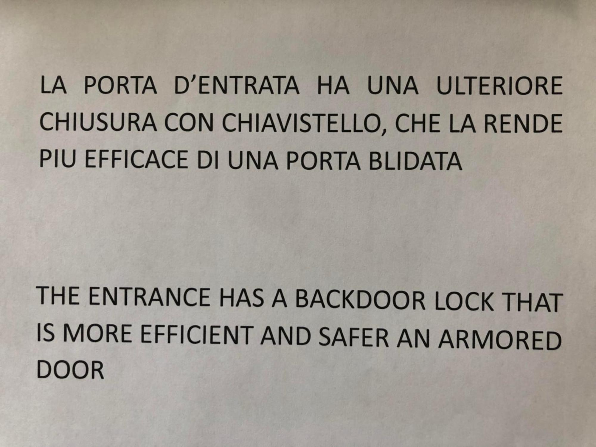 Che Piacere! In Centro Col Posto Auto Apartment